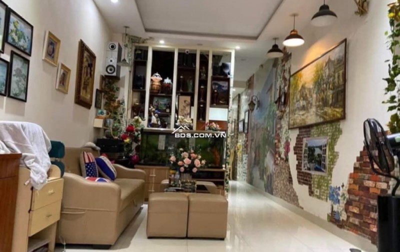 Nhà Lương Đình Của - Phương Mai: 37m2 4ph ngủ, MT rộng, 2 thoáng trước sau, ngõ thông, sổ đỏ vuông A4, giá vô cùng hợp lý!